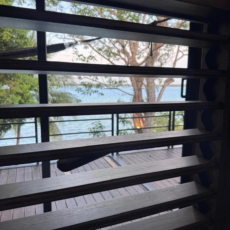 Lagoon Escape with Kayaks and Views - Villa - 23
