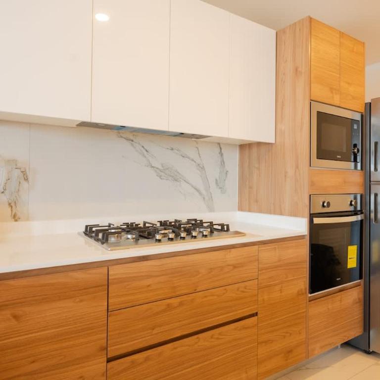 Designer Loft with insane Amenities Gym Cine Spa - Apartment - 2