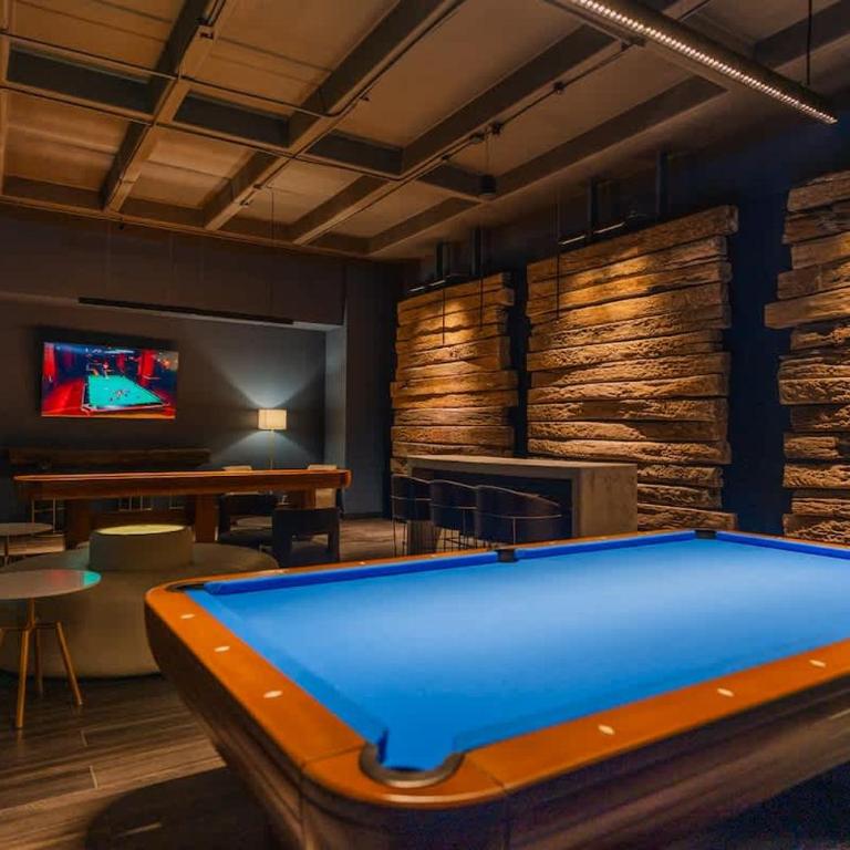 Designer Loft with insane Amenities Gym Cine Spa - Apartment - 3