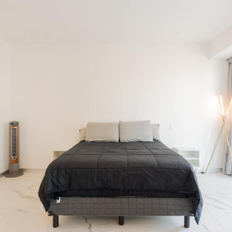Designer Loft with insane Amenities Gym Cine Spa - Apartment - 14