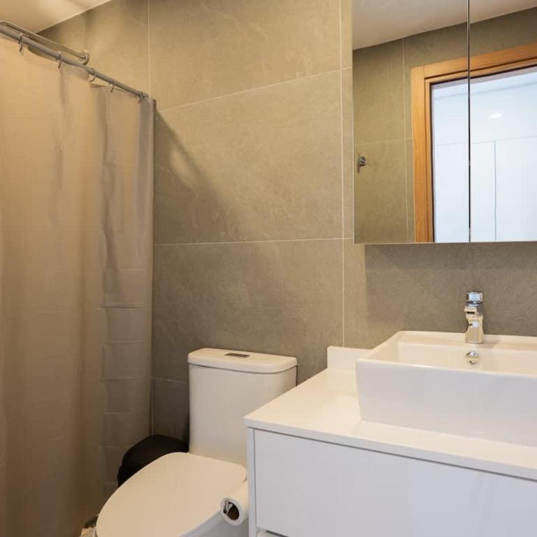 Designer Loft with insane Amenities Gym Cine Spa - Apartment - 20