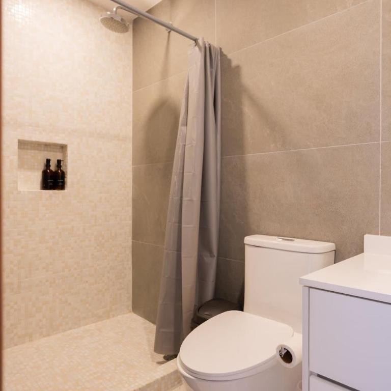 Designer Loft with insane Amenities Gym Cine Spa - Apartment - 21