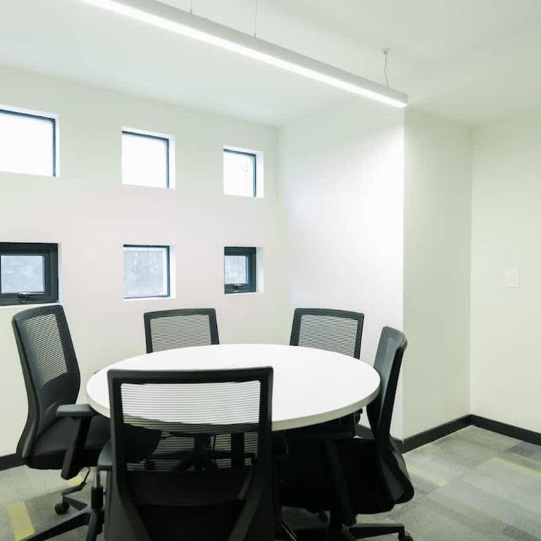 Designer Loft with insane Amenities Gym Cine Spa - Apartment - 33