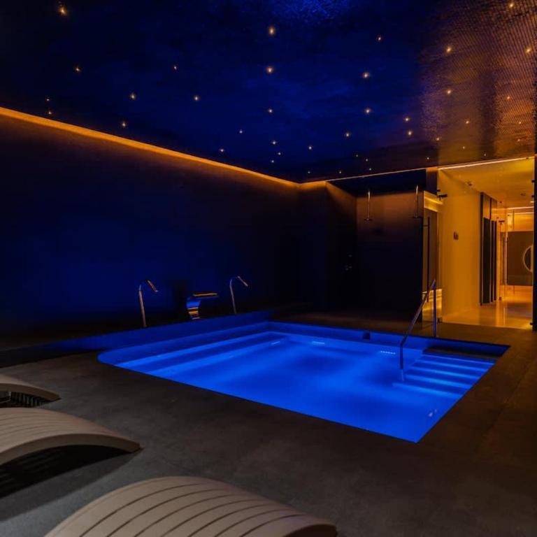 Designer Loft with insane Amenities Gym Cine Spa - Apartment - 53