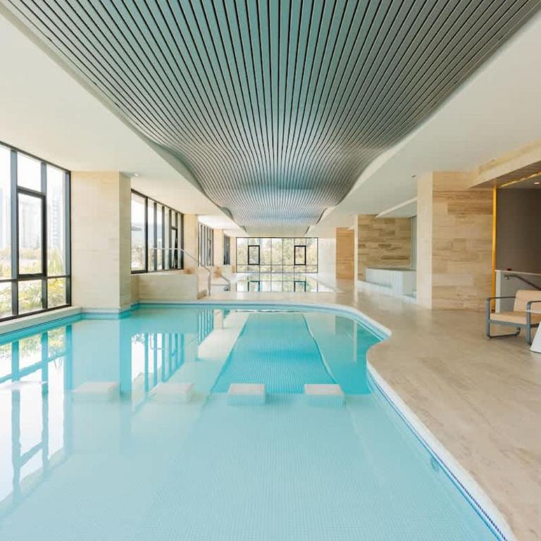 Designer Loft with insane Amenities Gym Cine Spa - Apartment - 56