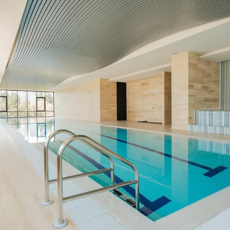 Designer Loft with insane Amenities Gym Cine Spa - Apartment - 60