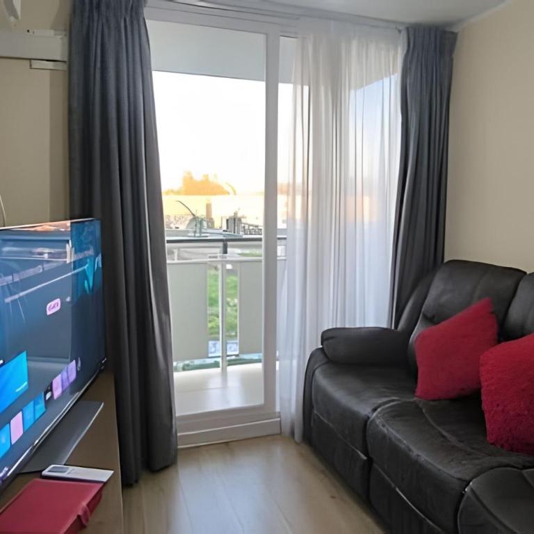 Depto. en Condominio Marconi, estacionamiento/wifi - Two-Bedroom Apartment - 12