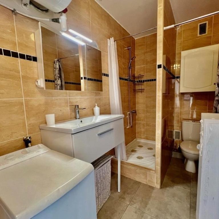 Perfect location for this bright apartment - Appartement 1 Chambre - 4