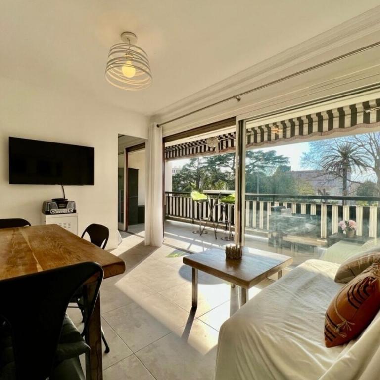 Perfect location for this bright apartment - Appartement 1 Chambre - 6