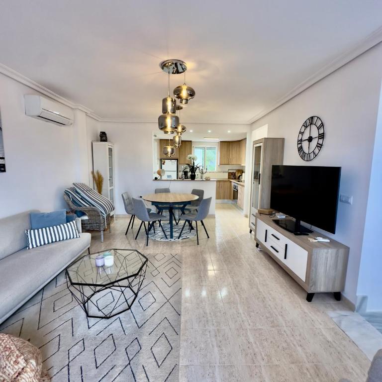 Sunny 3 bedroom townhouse with a terrace with a sea view - Two-Bedroom Apartment - 1