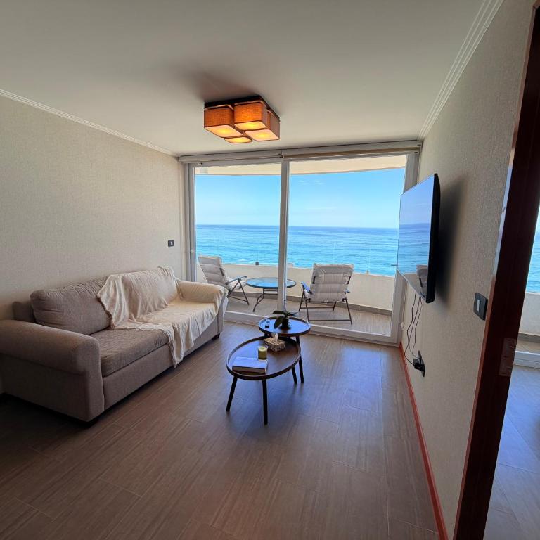 Amazing ocean view Cavancha Peninsula - One-Bedroom Apartment - 13