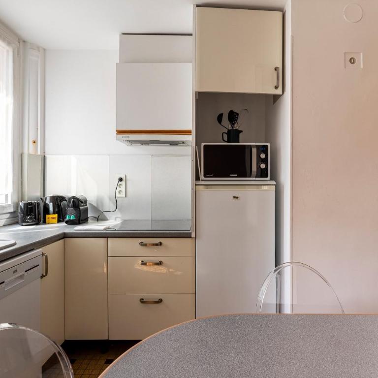 Appartement lumineux + terrasse – Hypercentre Paris - Apartamento - 3