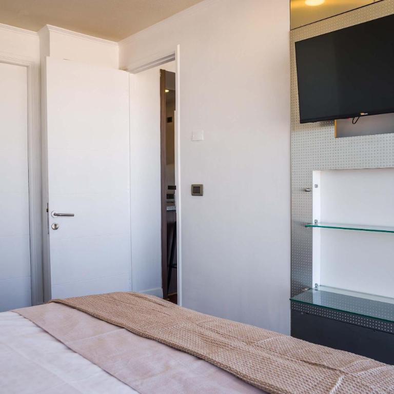 Apt in Las Condes with Pool and Private Balcony - Apartment - 19