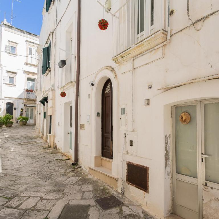 Charming Townhouse in Old Town with Roof Terrace - Two-Bedroom Townhouse - 3