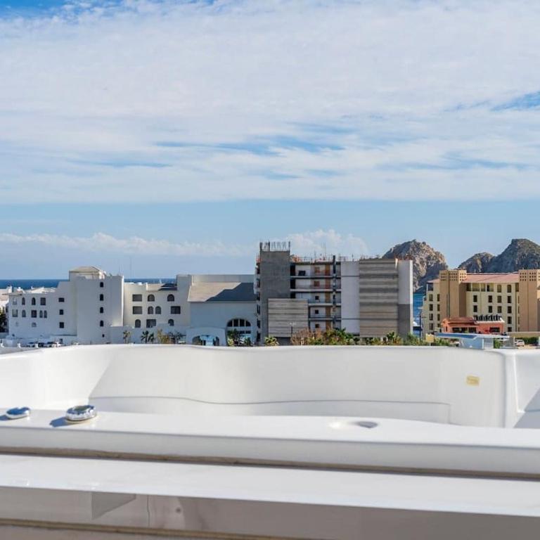 Stylish 3BR Walk to Beach in Heart of Los Cabos - Apartamento - 11