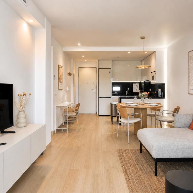 Sunny Hills Apartment by NRAS - Apartamento de 2 dormitorios con vistas a la piscina - 3