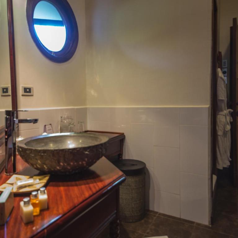 Royal Palm Galapagos, Curio Collection Hotel by Hilton - Exclusive Villa with One King Bed - 3