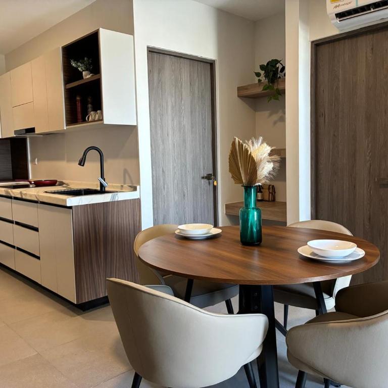Adhoc Torre Colonia Executive Apartments Monterrey Downtown - Two-Bedroom Apartment with Mountain View - 12