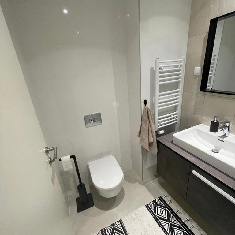 Aqua Elegance - One-Bedroom Apartment - 2