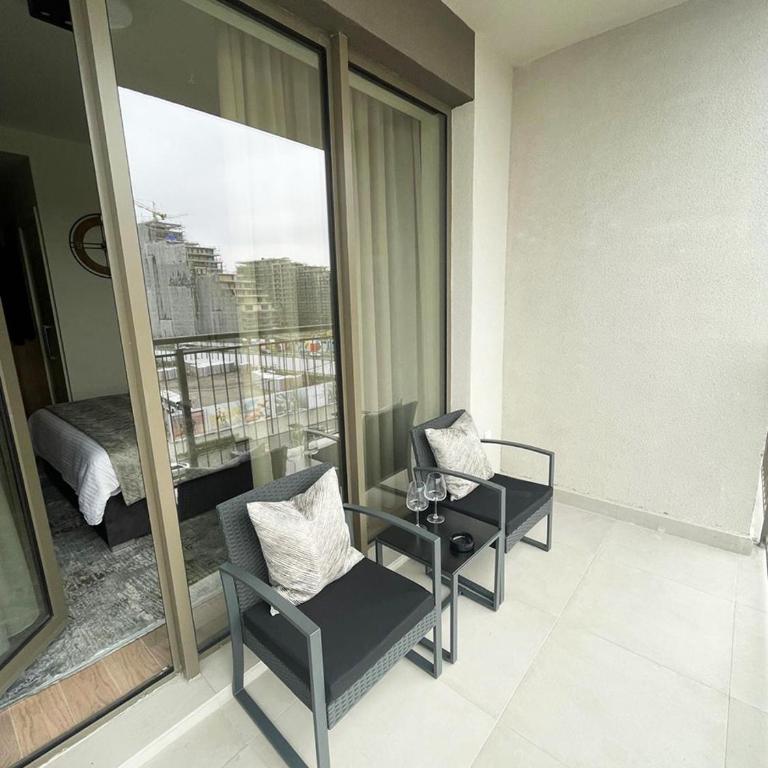 Aqua Elegance - One-Bedroom Apartment - 13
