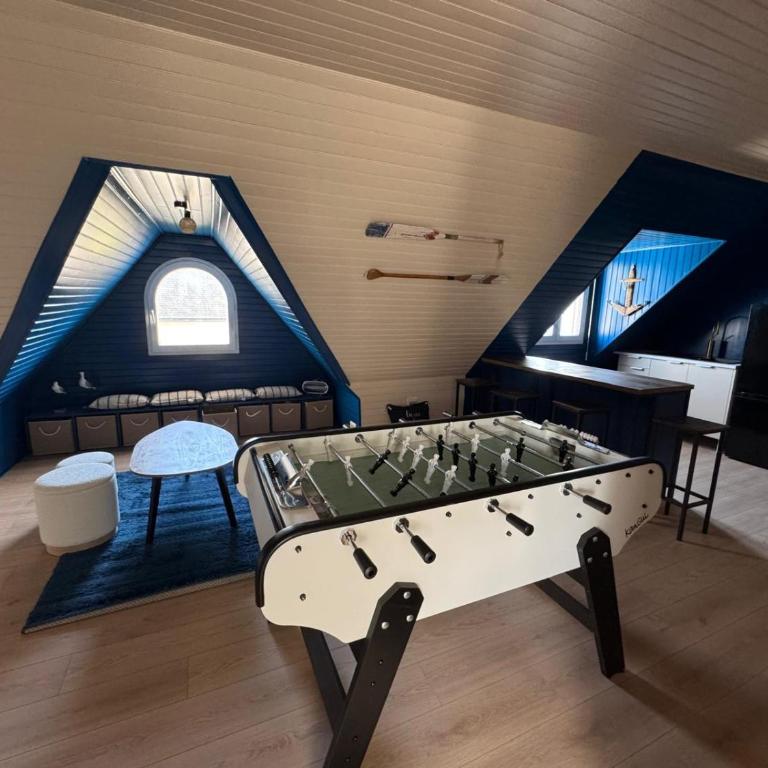 Maison familiale rénovée, centre et plage à pied!! 4ch, salle de jeux, jardin cloturé - Haus mit 4 Schlafzimmern - 25
