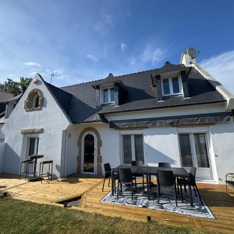 Maison familiale rénovée, centre et plage à pied!! 4ch, salle de jeux, jardin cloturé - Haus mit 4 Schlafzimmern - 1