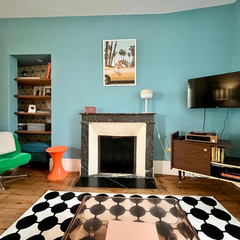 L appart Pop, ambiance années 70, proche centre, 6 personnes - Appartamento - 1