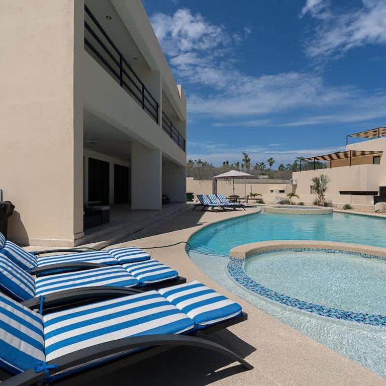 Modern 2BR Condo Close to Downtown Cabo - Apartamento - 40