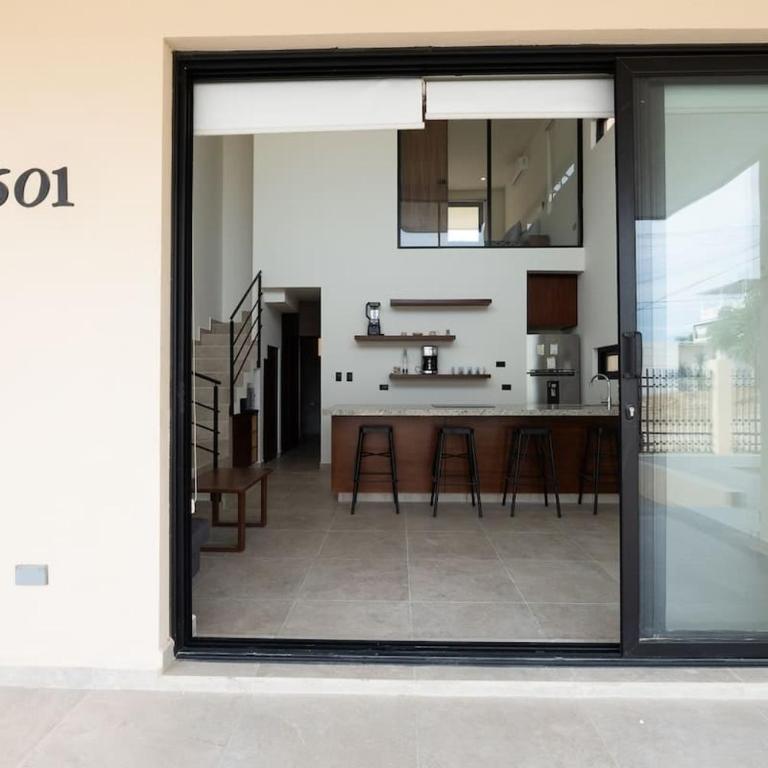 Modern 2BR Condo Close to Downtown Cabo - Apartamento - 52