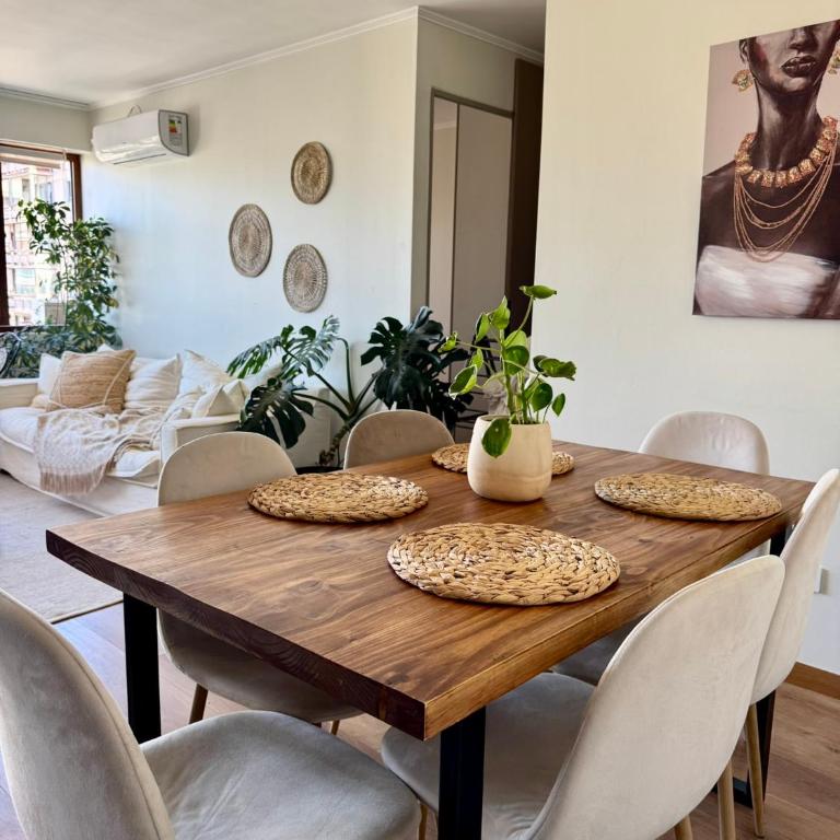 Luminoso 3BR en Las Condes - Parque Arauco - Vista y Ubicación top - Three-Bedroom Apartment with View - 2