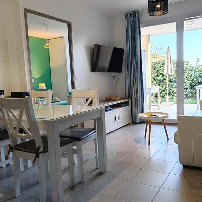 L'argentière, proche plage,Résidence piscine, Tennis, parking - Appartement 1 Chambre - 11