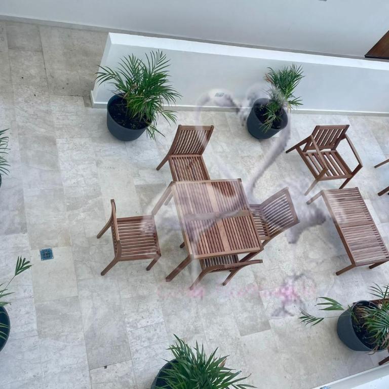 Private Suite, Walk to the Beach, Oceanview Rooftop Pool, Fast WiFi - Studio - 23