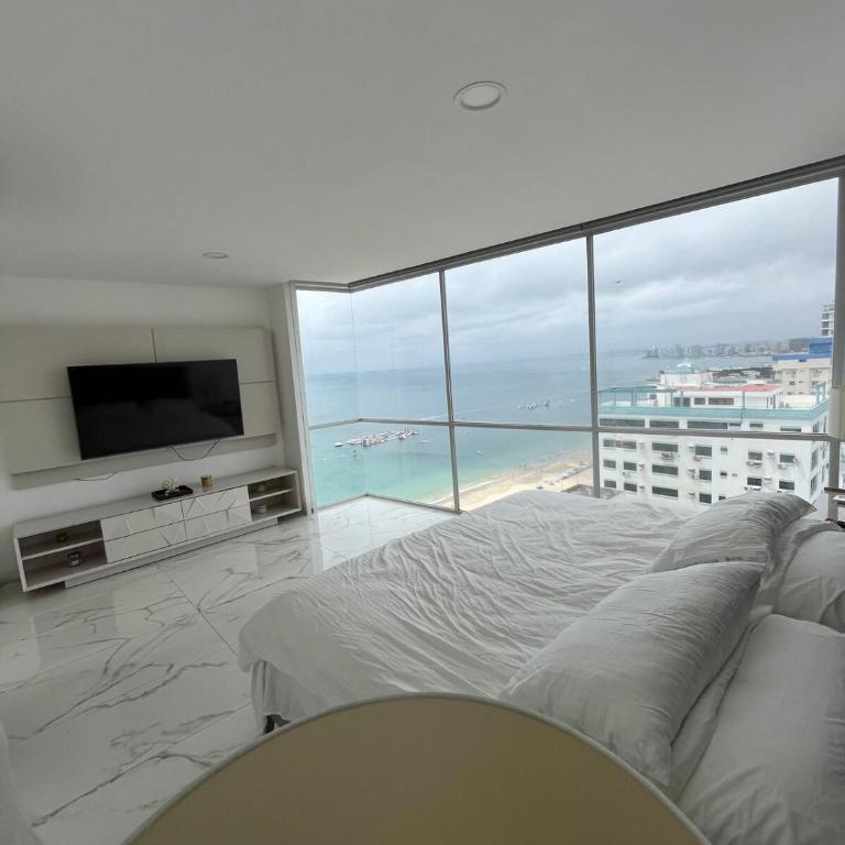 Penthouse by the sea, pool and jacuzzi - Apartment - 15