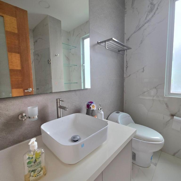 Penthouse by the sea, pool and jacuzzi - Apartment - 37