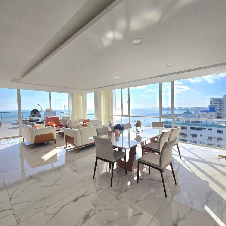 Penthouse by the sea, pool and jacuzzi - Apartment - 43