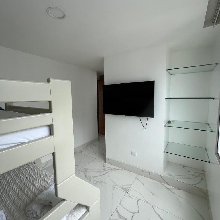 Penthouse by the sea, pool and jacuzzi - Apartment - 61