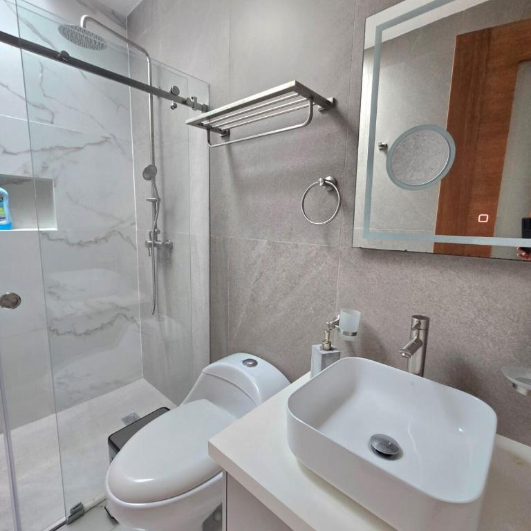 Penthouse by the sea, pool and jacuzzi - Apartment - 76