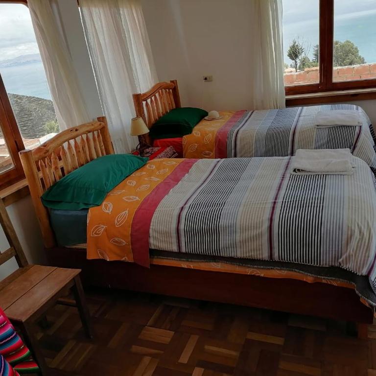 Hostal Inti Wayra - Quadruple Room with Private Bathroom - 3