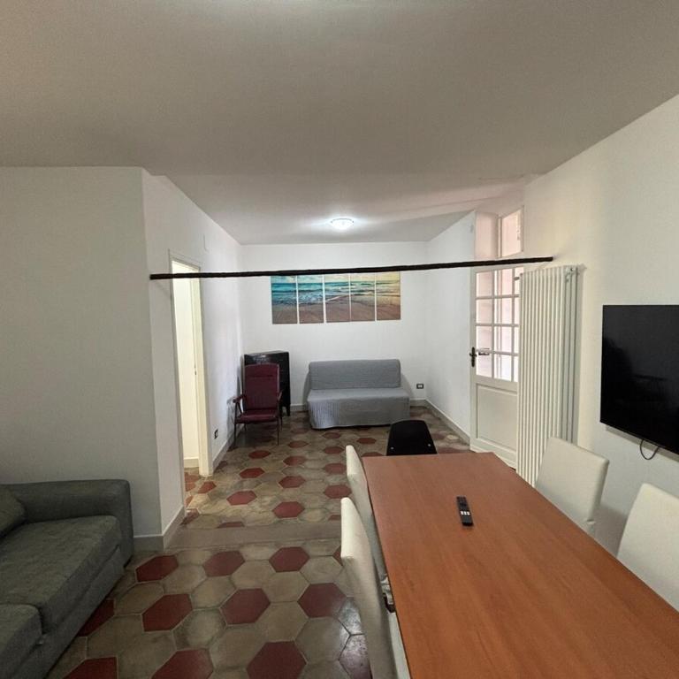 CENTRO STORICO Spazioso LOFT in Residenza Storica - Appartamento con 2 Camere da Letto - 4