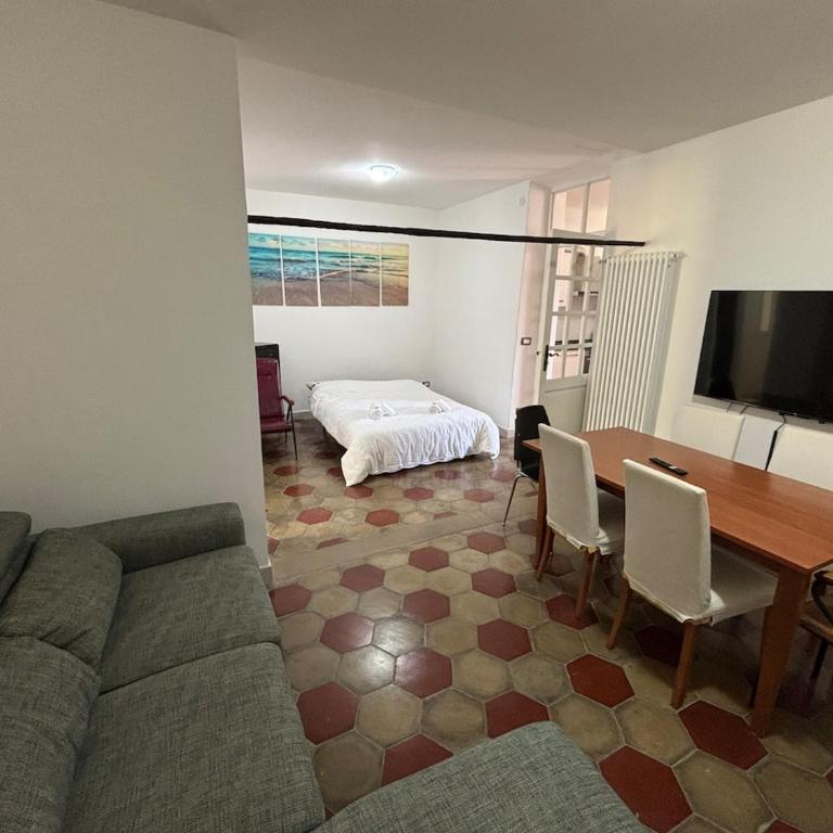 CENTRO STORICO Spazioso LOFT in Residenza Storica - Appartamento con 2 Camere da Letto - 12