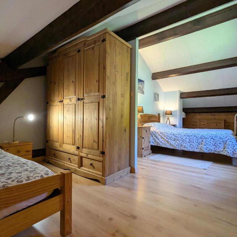 Chalet confortable, proche des pistes de ski, avec jardin, terrasses couvertes et Wi-Fi à La Bresse - FR-1-589-86 - Maison de Vacances - 23