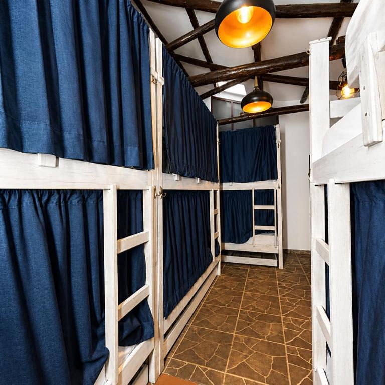 Usaquen Station Hostel - Cama en habitación compartida mixta de 8 camas - 2