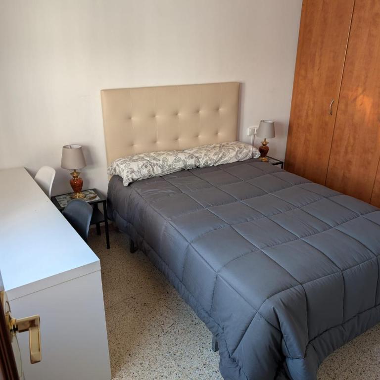 Apartment near Fira Barcelona, Camp Nou, and the center of Barcelona - Habitación Doble - 15