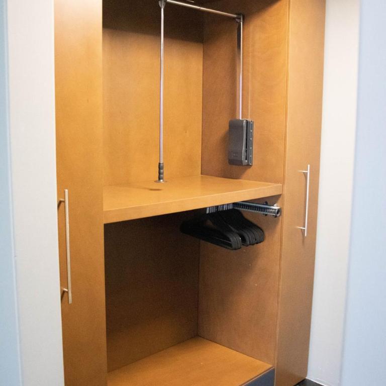 Great Studio - Two-Bedroom Apartment - 6
