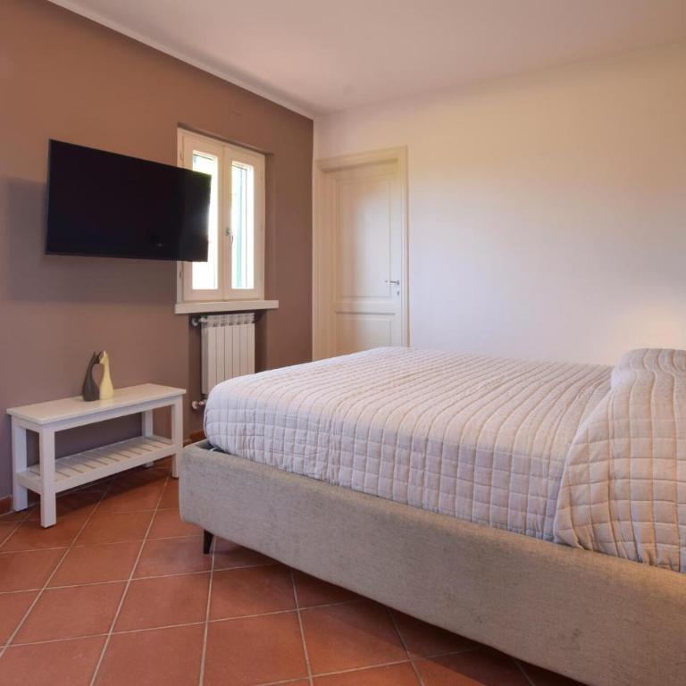 Belle Maison De 2 Chambres À Camaiore - Maison de Vacances 2 Chambres - 13