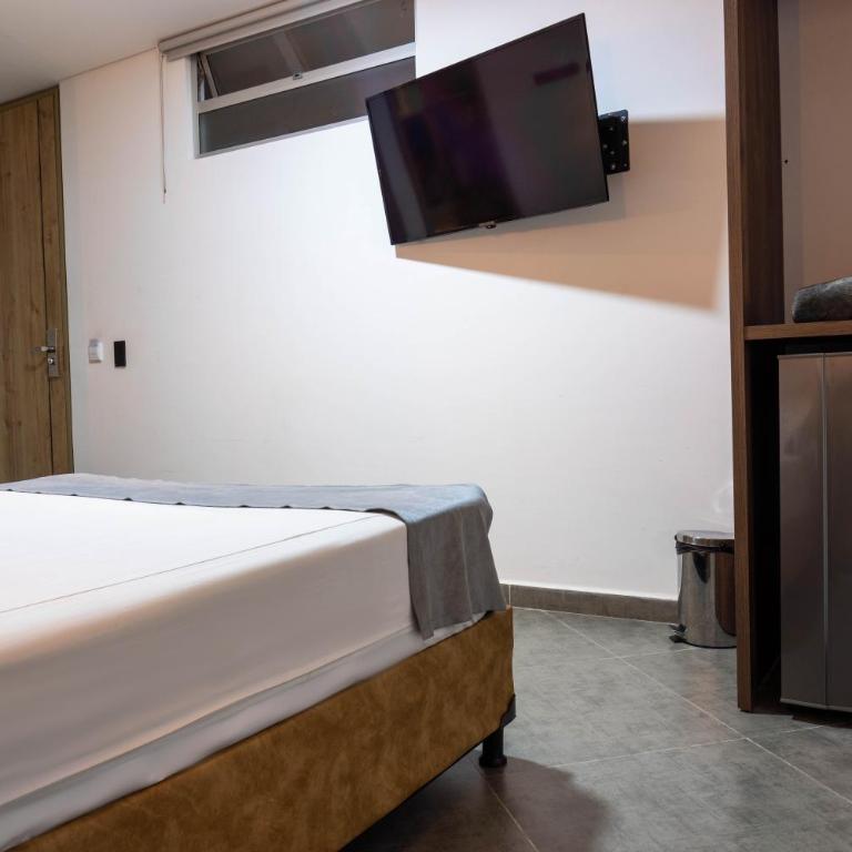 California City Hotel - Habitación Estándar - 1 cama grande - 6