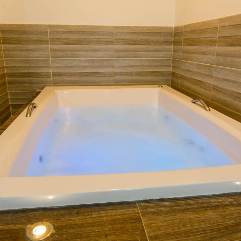 California City Hotel - Habitación Doble Deluxe - 6