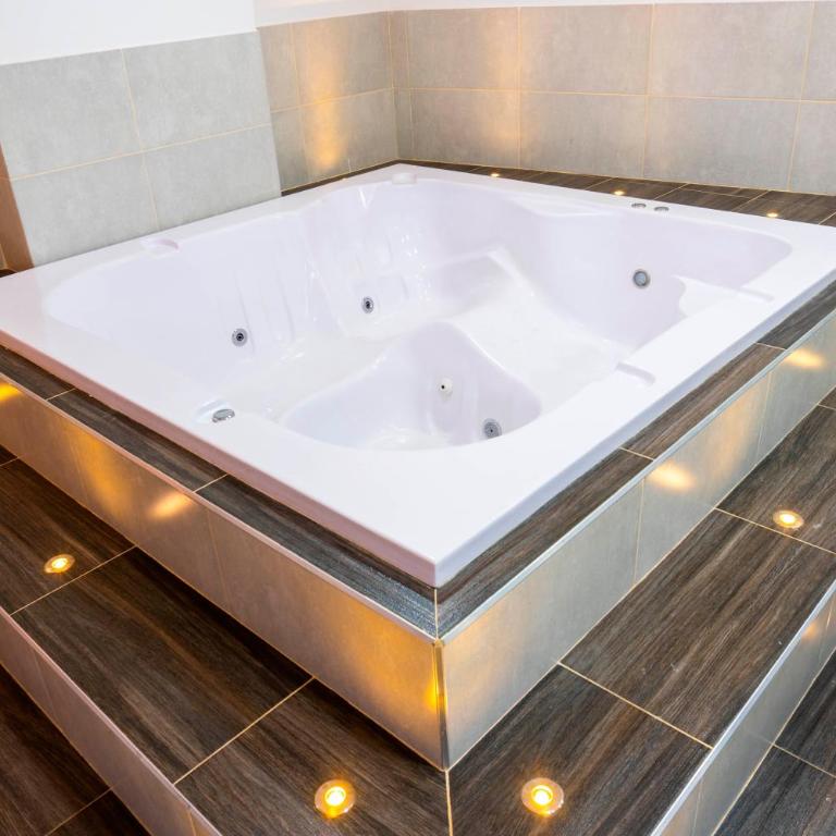 California City Hotel - Suite - 8