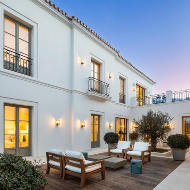 Villa Dorada — Luxury 6-Bedroom Villa with Pool - Villa - 2