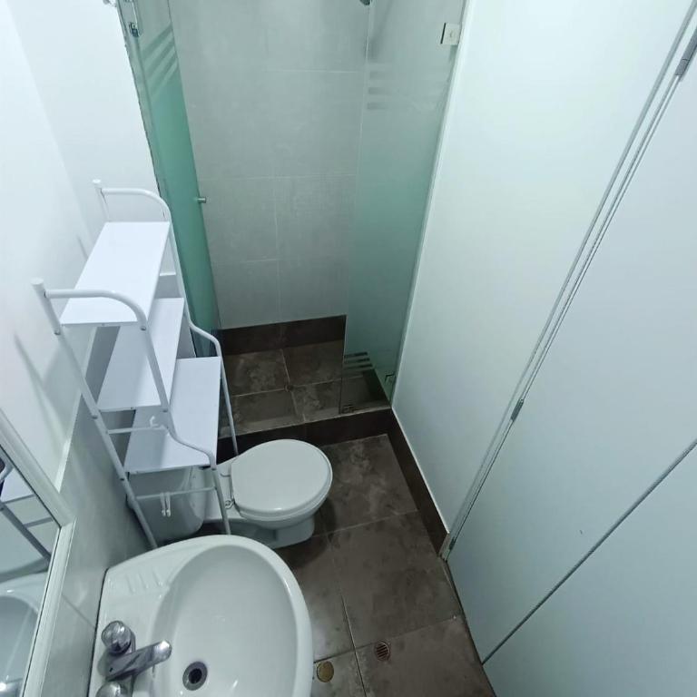 Departamento centrico cerca a San Isidro - Apartamento de 2 dormitorios - 13
